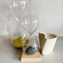 Load image into Gallery viewer, UNE