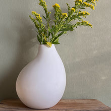 Load image into Gallery viewer, Handmade Bone China Vase
